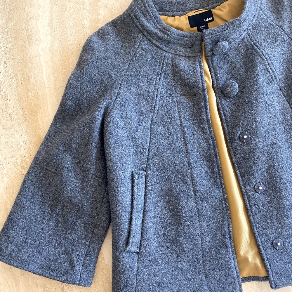 H&M vintage style cropped coat, wool blend. Sz4